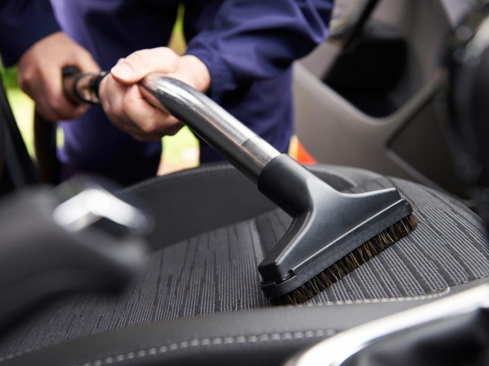 Green Cleaning on wheels: Eco-Friendly Techniques for Keeping Your Car’s Interior Spotless