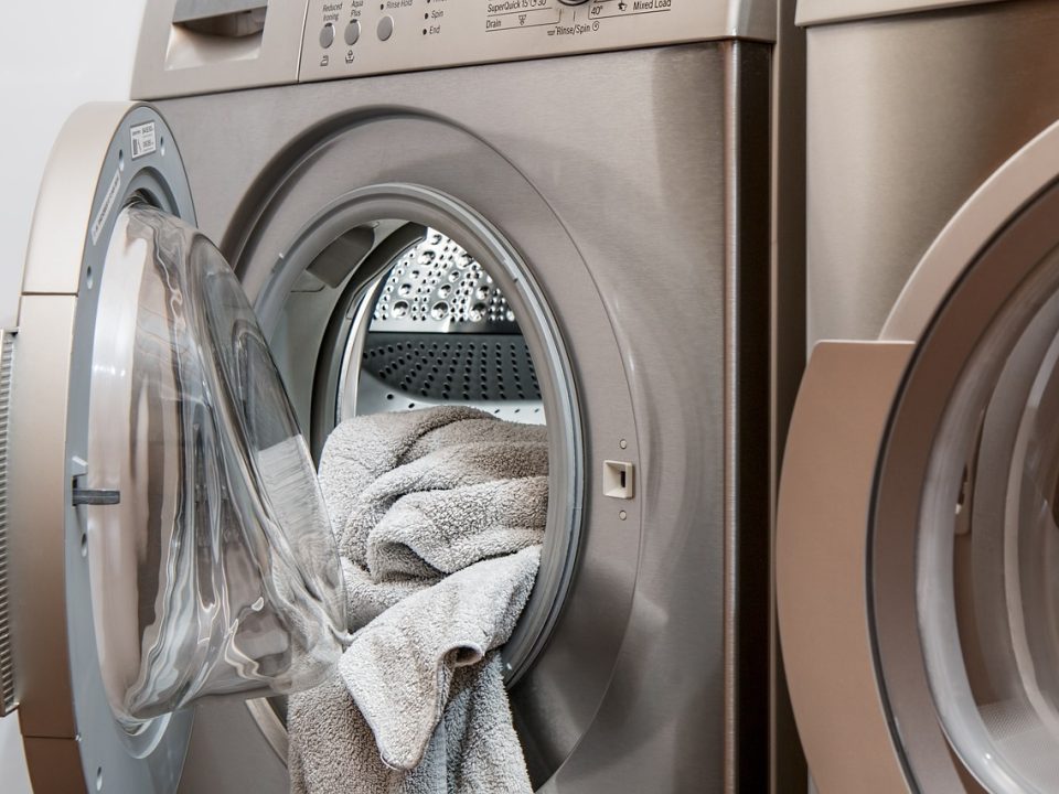 A Safe and Easy Guide to Washing Carpets and Rugs in the Washing Machine